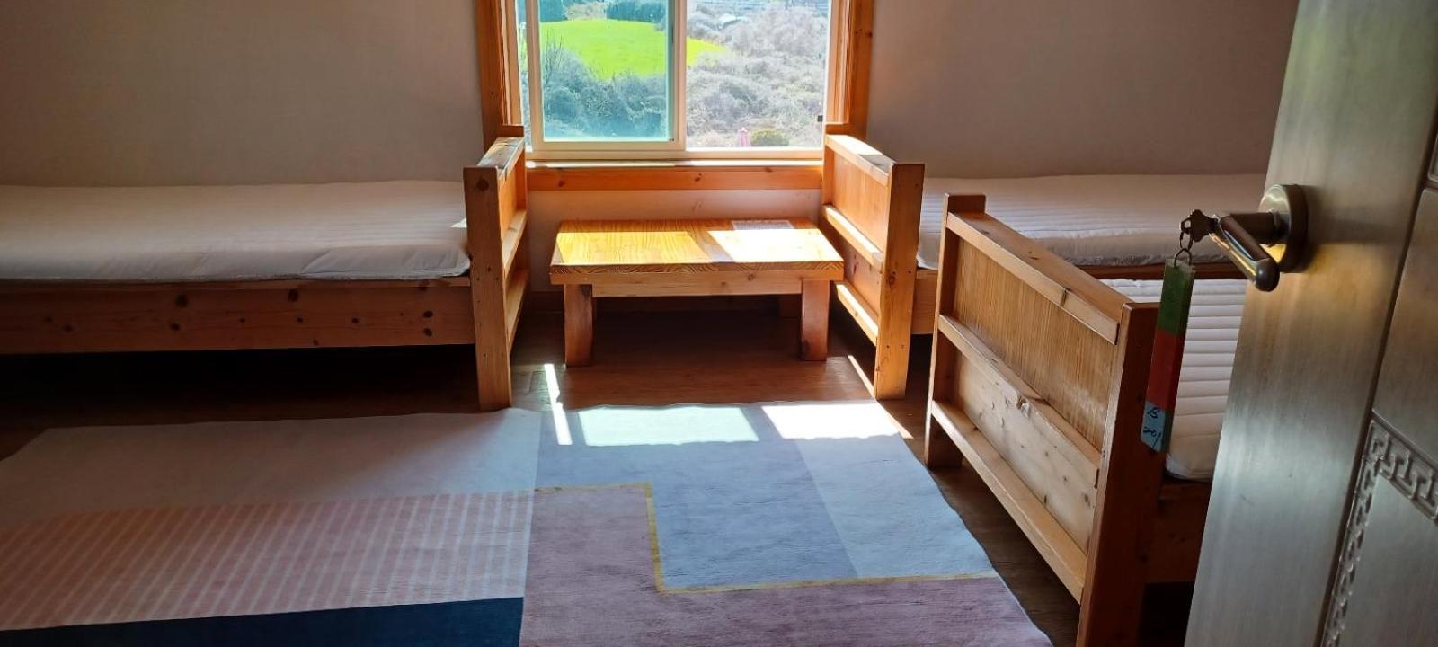 Tree House Guesthouse Чеджу Екстериор снимка