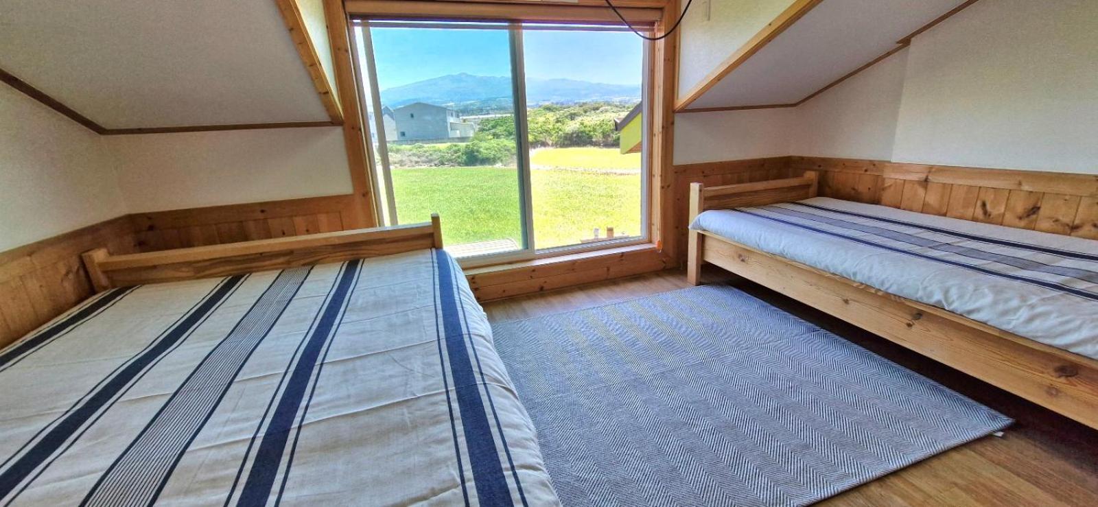 Tree House Guesthouse Чеджу Екстериор снимка