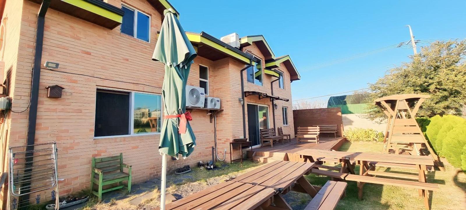 Tree House Guesthouse Чеджу Екстериор снимка